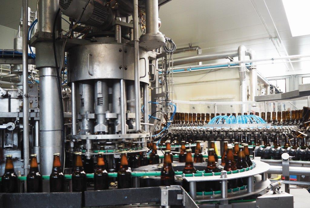 nalewanie piwa do butelek